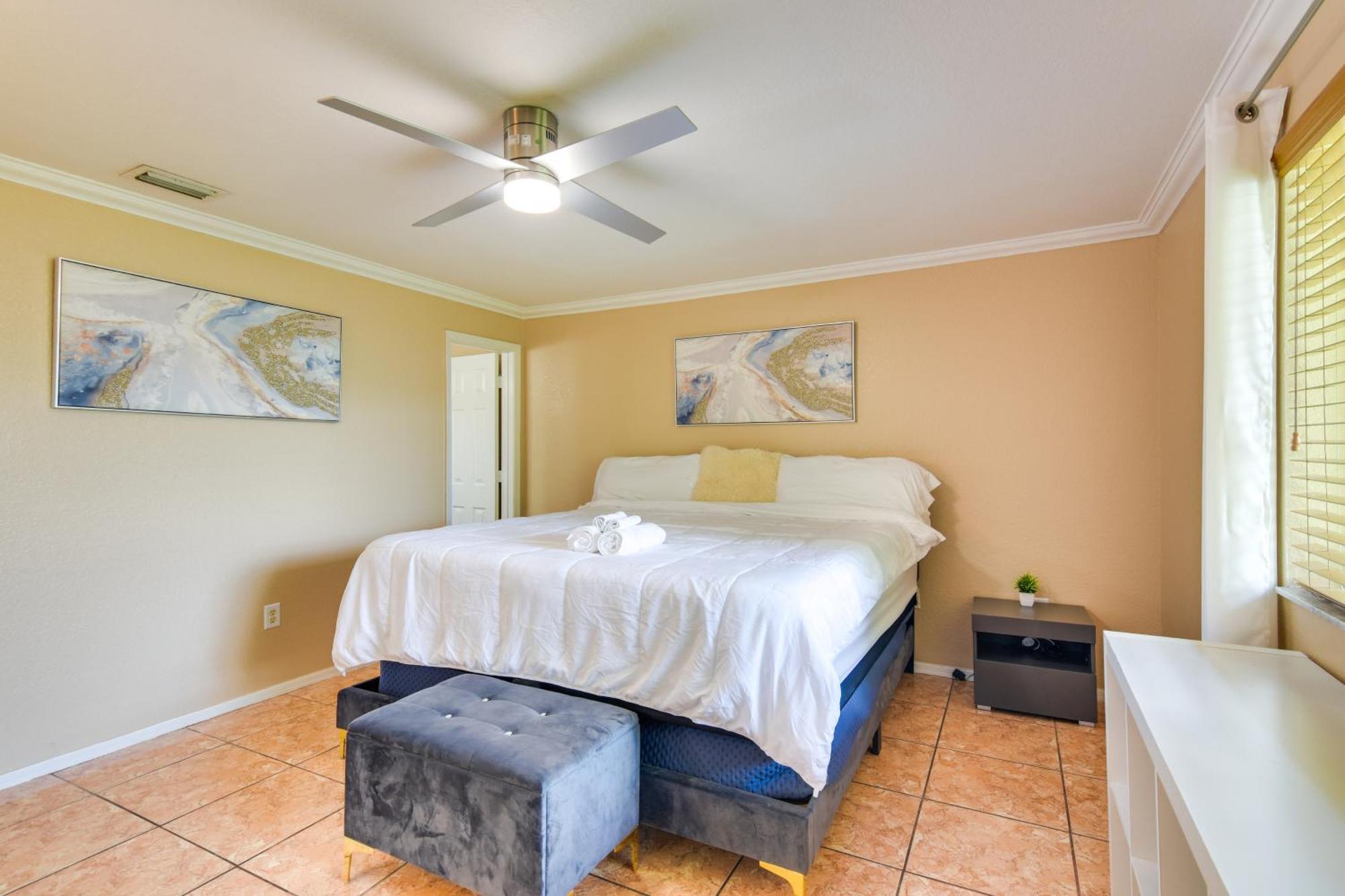 Opa-Locka Townhome, 15 Mi To Miami Beach! Bagian luar foto