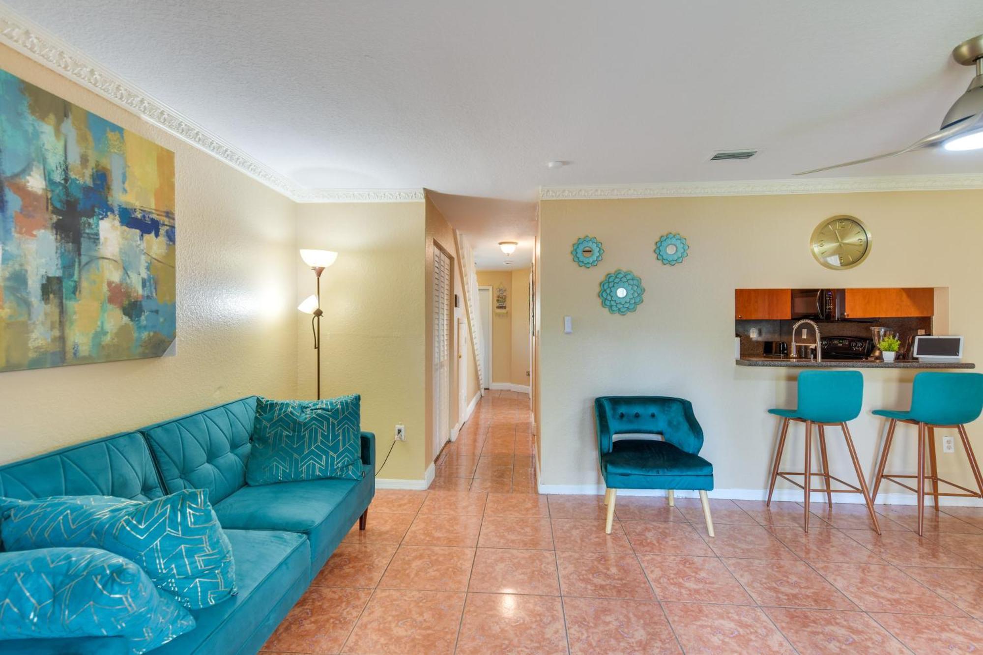 Opa-Locka Townhome, 15 Mi To Miami Beach! Bagian luar foto