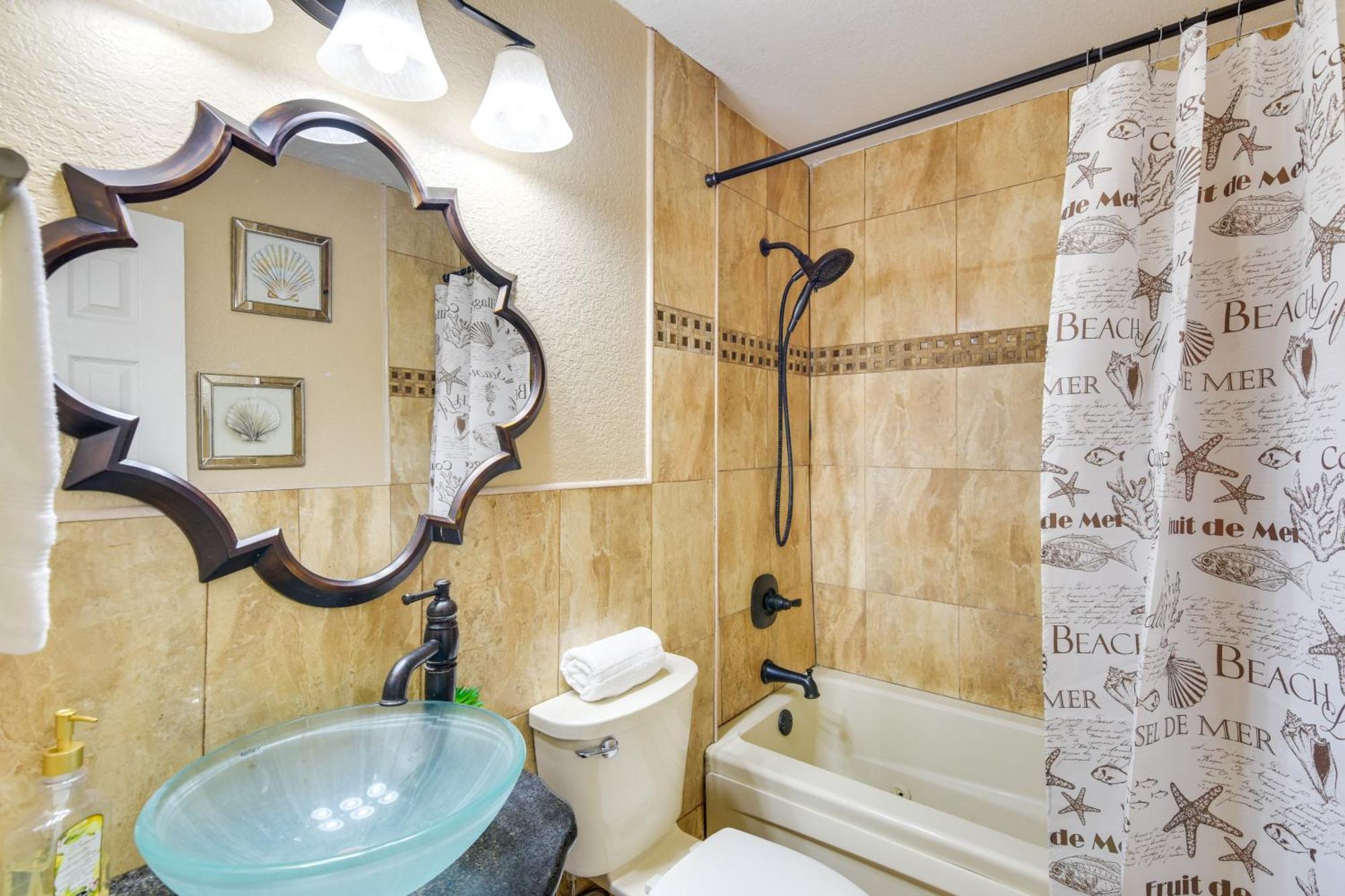 Opa-Locka Townhome, 15 Mi To Miami Beach! Bagian luar foto